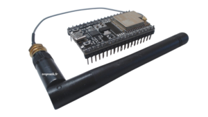 Carte ESP32-DevKitC-32U avec antenne
